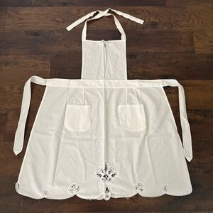 Vintage Handmade White Cotton Bib Apron with cutout Lace Detail Pockets